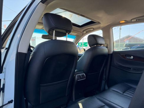 Used 2016 INFINITI QX50 Journey w/ Premium Package image 17