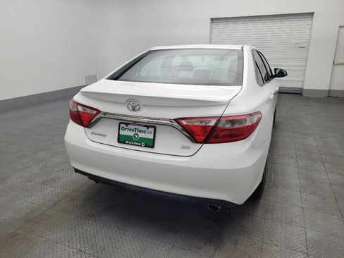 Used 2016 Toyota Camry SE image 7