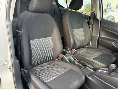 Used 2022 Nissan Versa S w/ Trunk Package image 17