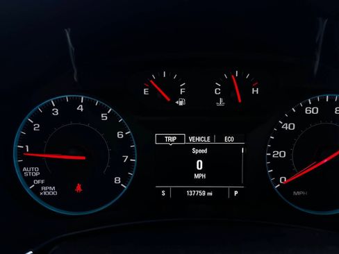 Used 2018 Chevrolet Equinox LT image 12