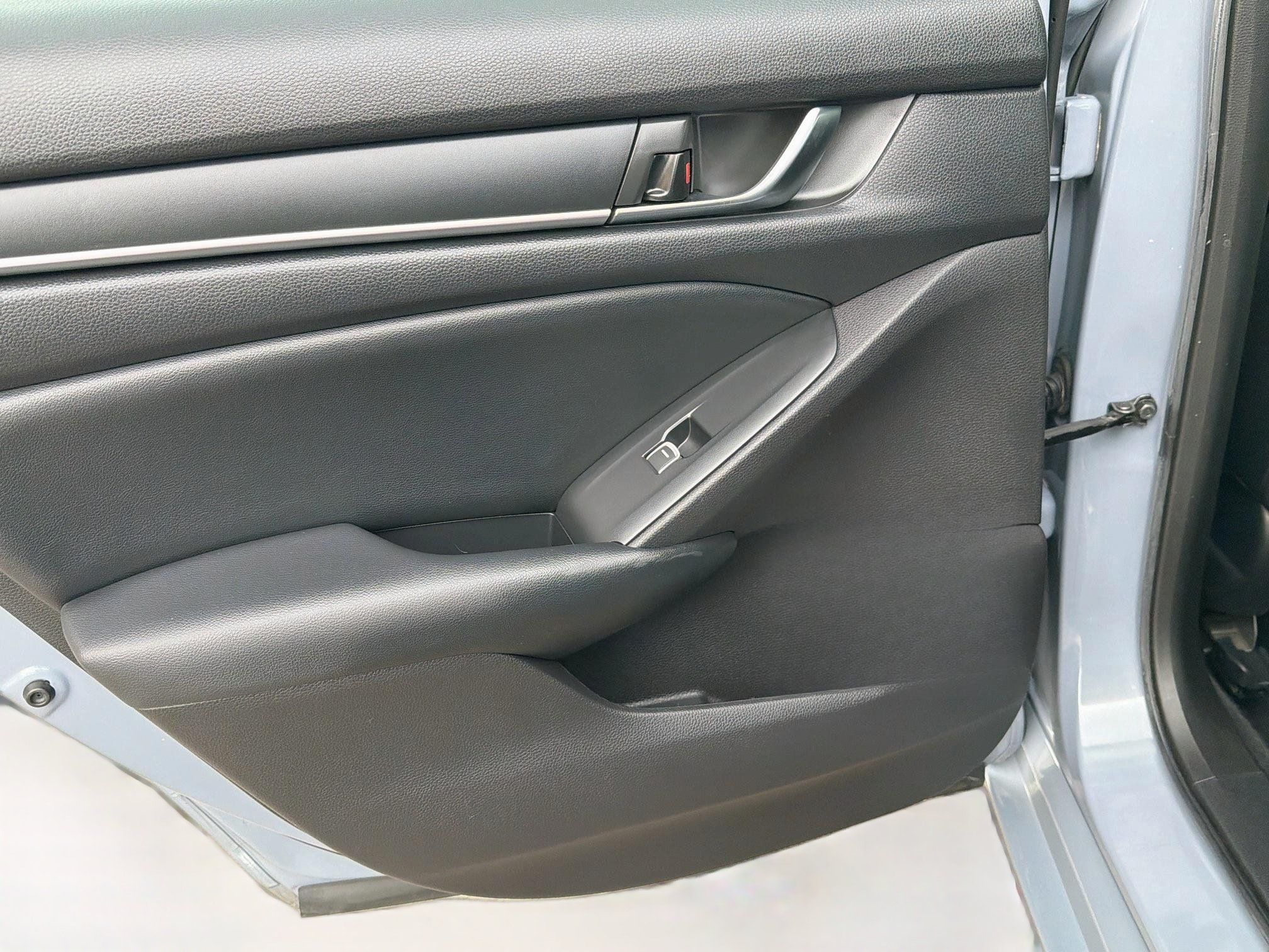 Used 2021 Honda Accord Sport image 25