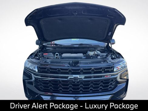 Used 2022 Chevrolet Tahoe Z71 w/ Luxury Package AWD/4WD image 13