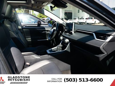 Used 2019 Toyota RAV4 XLE Premium w/ Cold Weather Package AWD/4WD image 26