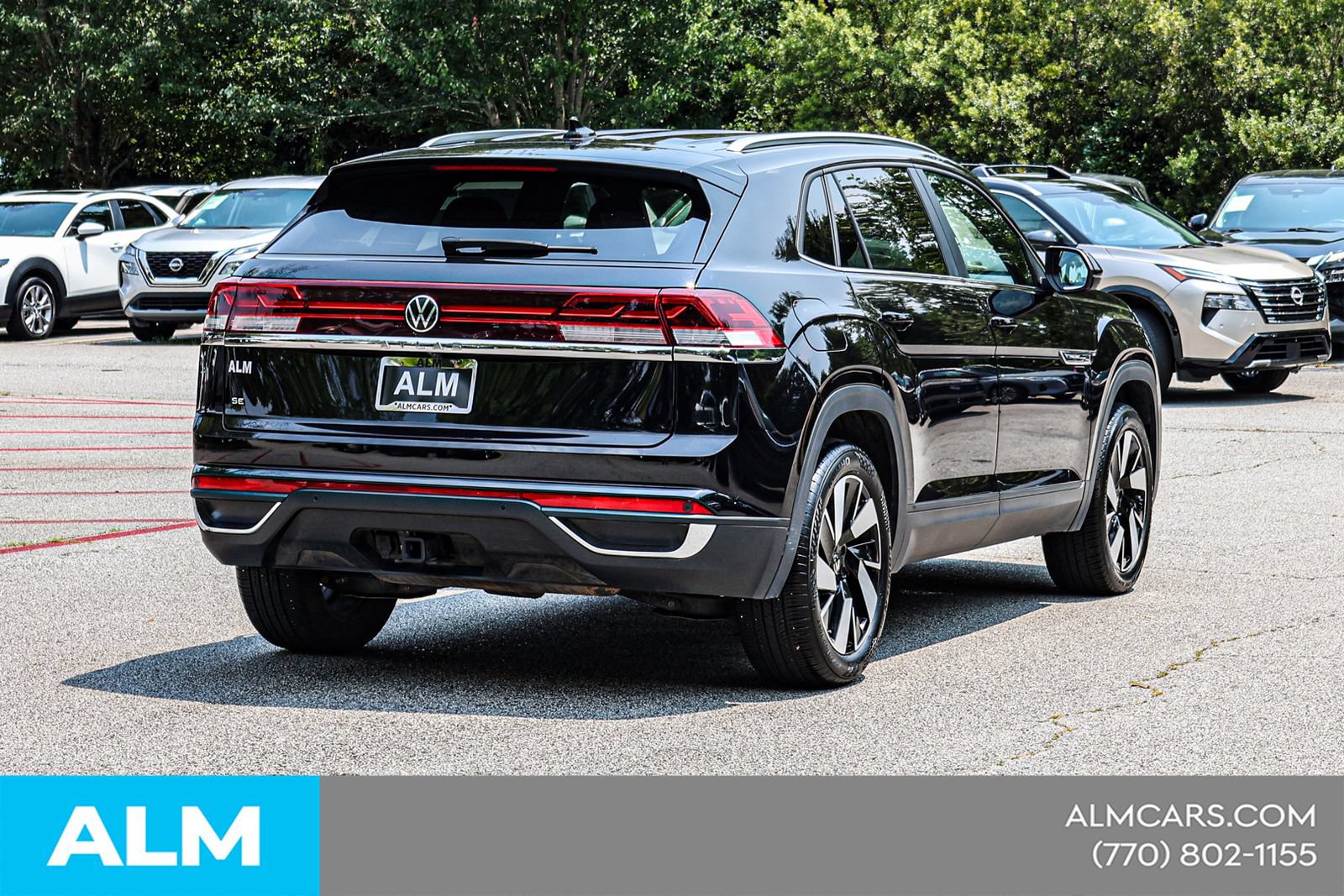Used 2025 Volkswagen Atlas Cross Sport SE FWD image 6