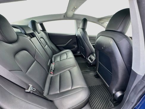 Used 2019 Tesla Model 3 RWD image 19