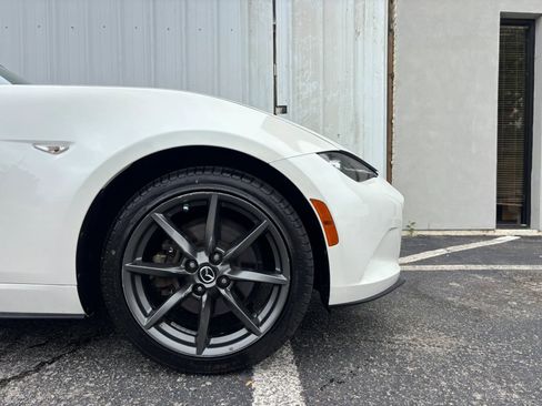 Used 2019 MAZDA MX-5 Miata Grand Touring RWD image 13