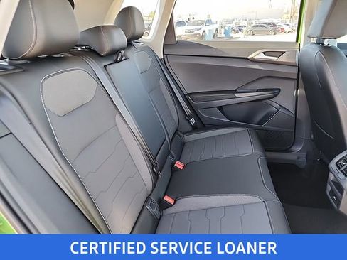 Certified 2025 Volkswagen Taos SE image 17