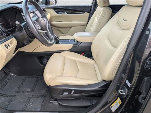 Used 2018 Cadillac XT5 FWD image 14