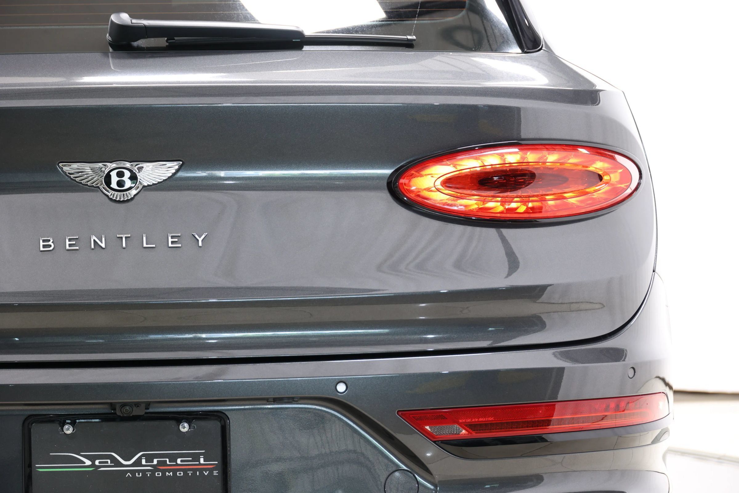 Used 2023 Bentley Bentayga Extended Wheelbase AWD/4WD image 90