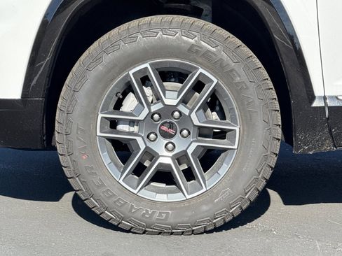 New 2026 GMC Terrain AT4 w/ Technology Package II image 27