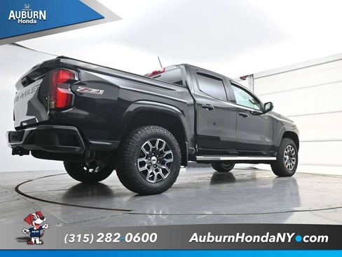 Used 2023 Chevrolet Colorado Z71 w/ Z71 Convenience Package 2 AWD/4WD image 22