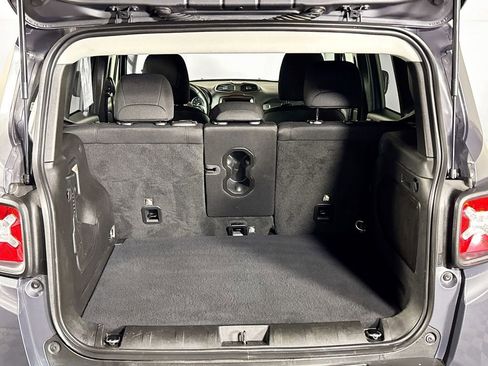 Certified 2022 Jeep Renegade Trailhawk w/ Sun/Sound Group image 23