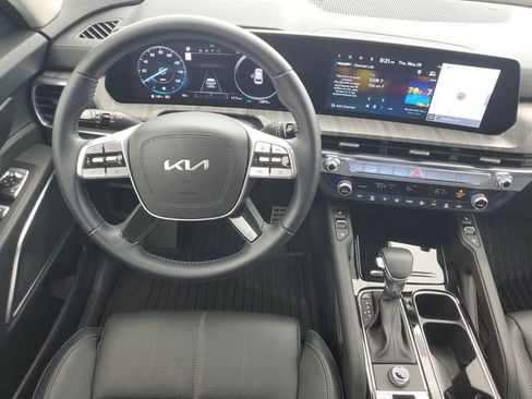 Used 2024 Kia Telluride SX FWD image 17