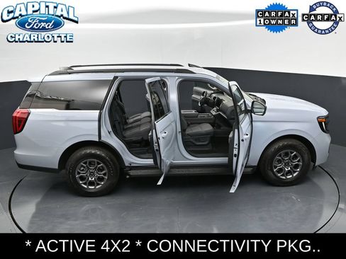 Used 2025 Ford Expedition Active AWD/4WD image 32