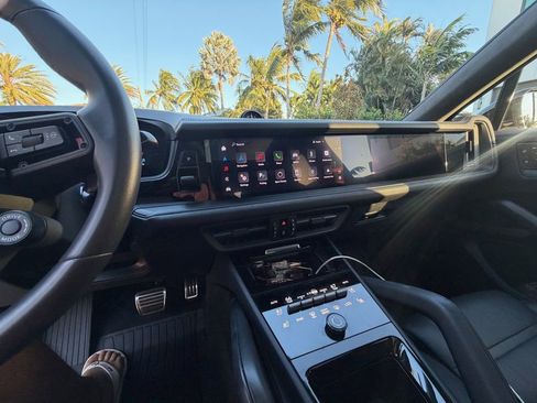 Used 2025 Porsche Cayenne GTS image 27