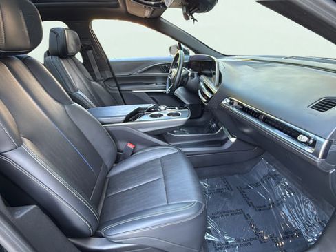 Used 2024 Cadillac Lyriq Luxury RWD image 28