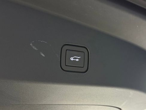 New 2026 Cadillac Lyriq Premium Luxury image 47