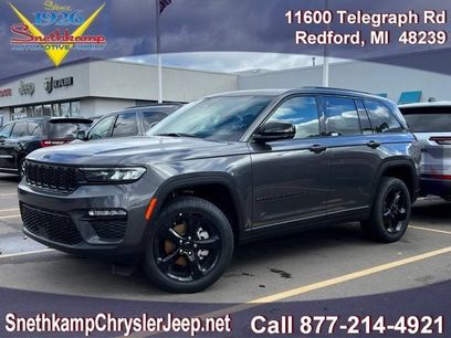 Used 2025 Jeep Grand Cherokee Limited w/ Black Appearance Package
