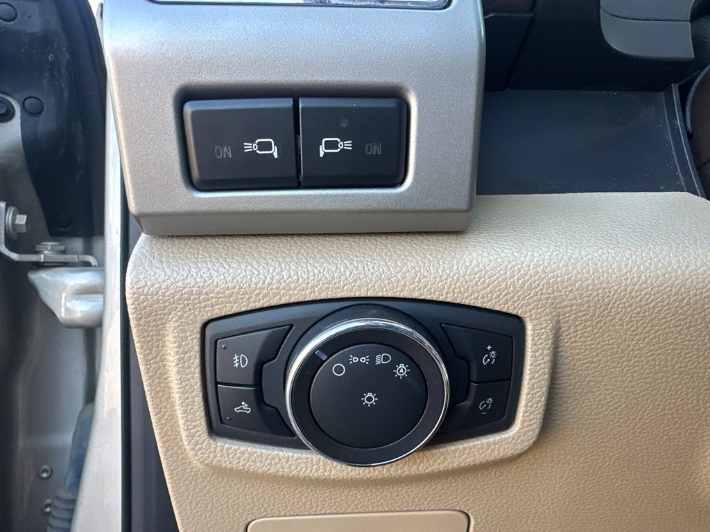 Used 2018 Ford F150 Lariat w/ Equipment Group 502A Luxury AWD/4WD image 24