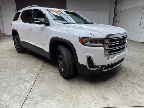 Used 2023 GMC Acadia SLT w/ Preferred Package image 7