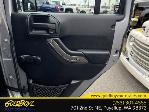 Used 2014 Jeep Wrangler Unlimited Sport AWD/4WD image 25