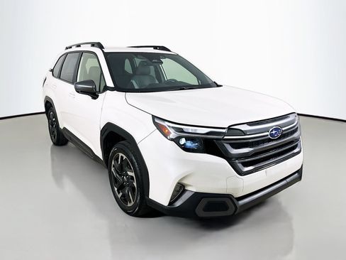 Used 2025 Subaru Forester Limited w/ Popular Package #2 AWD/4WD image 3