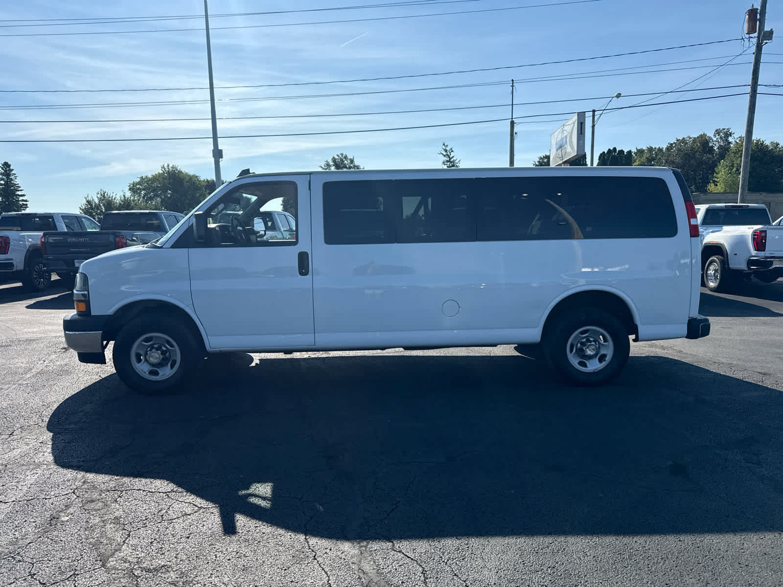 Certified 2024 Chevrolet Express 3500 LT w/ LT Preferred Equipment Group RWD image 2