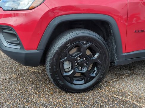 Used 2024 Jeep Compass Trailhawk image 9