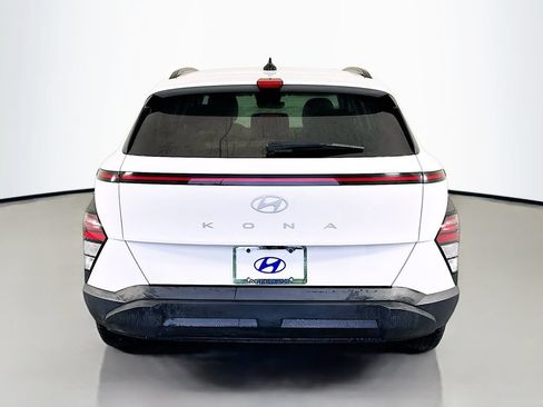 Certified 2025 Hyundai Kona SEL FWD image 6