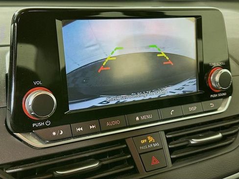 Used 2024 Nissan Altima 2.5 S image 16