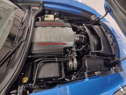 Used 2014 Chevrolet Corvette Stingray Coupe w/ 2LT Preferred Equipment Group RWD image 11