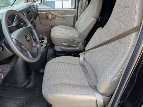 New 2026 Chevrolet Express 3500 RWD image 10