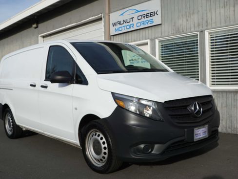Used 2020 Mercedes-Benz Metris image 21