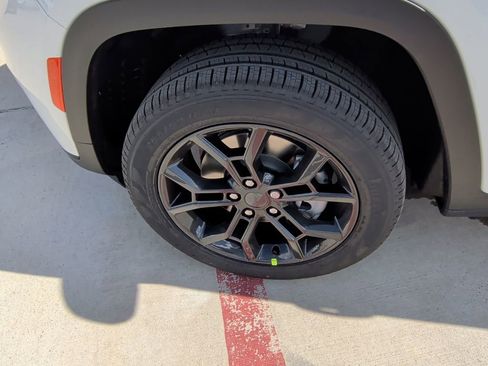 New 2025 Jeep Grand Cherokee L Limited image 57