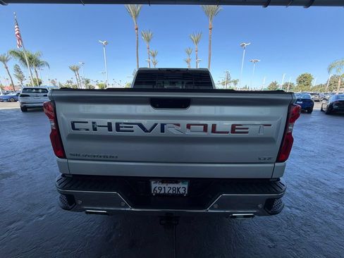 Used 2022 Chevrolet Silverado 1500 LTZ w/ LTZ Premium Package AWD/4WD image 4