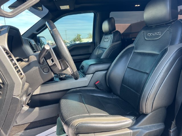Used 2018 Ford F150 Raptor w/ Equipment Group 802A Luxury AWD/4WD image 32