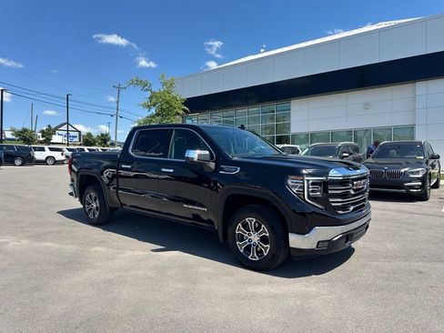 Used 2025 GMC Sierra 1500 SLT AWD/4WD image 1