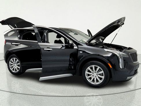 Certified 2023 Cadillac XT4 Premium Luxury w/ Cold Weather Package AWD/4WD image 14
