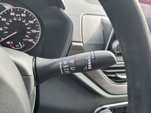 Used 2023 Nissan Altima 2.5 SV image 22