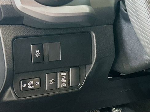 Used 2023 Toyota Tacoma TRD Off-Road AWD/4WD image 8