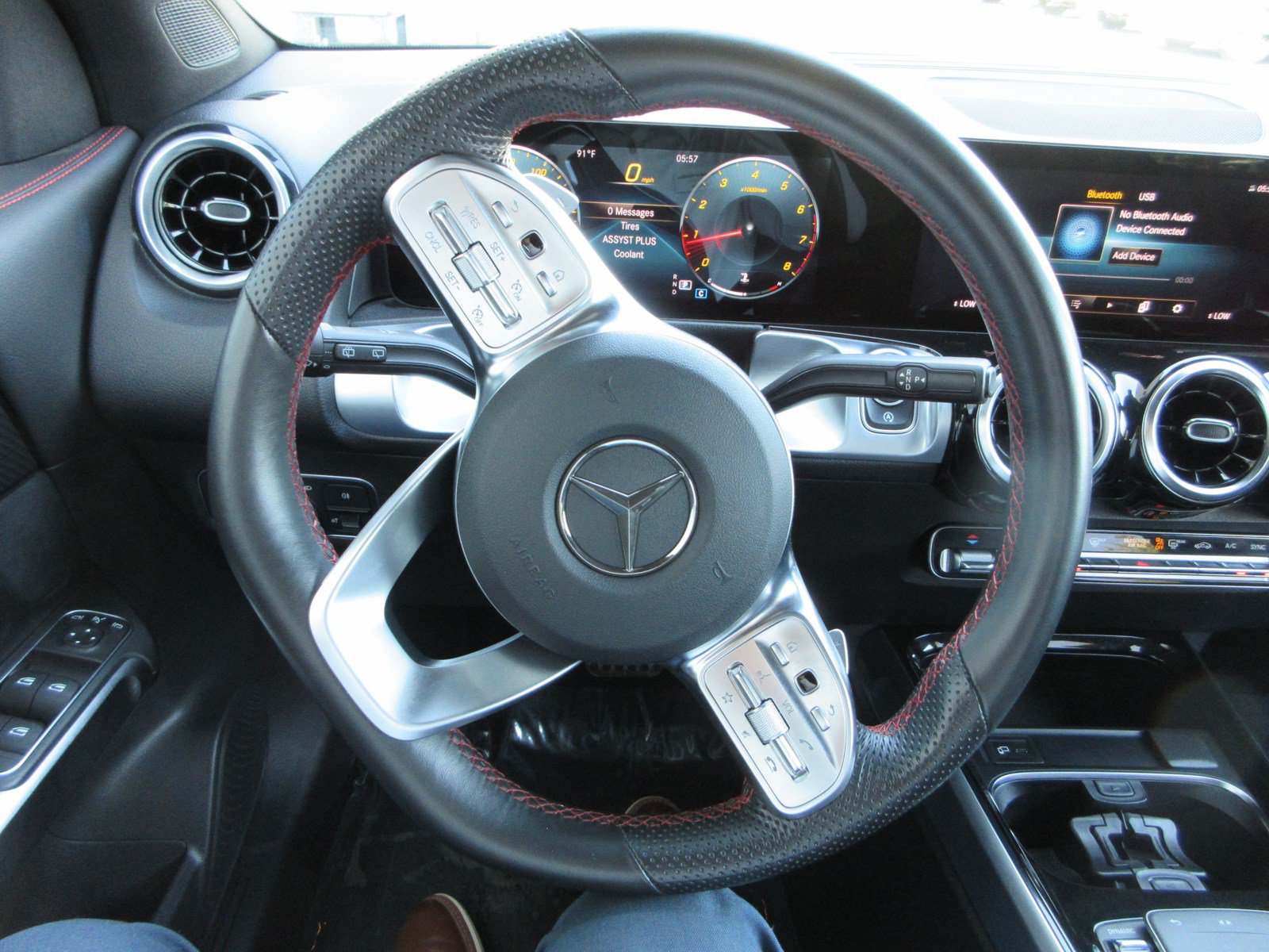 Used 2022 Mercedes-Benz GLB 250 4MATIC image 36