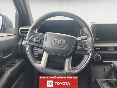 Used 2025 Toyota 4Runner SR5 AWD/4WD image 14