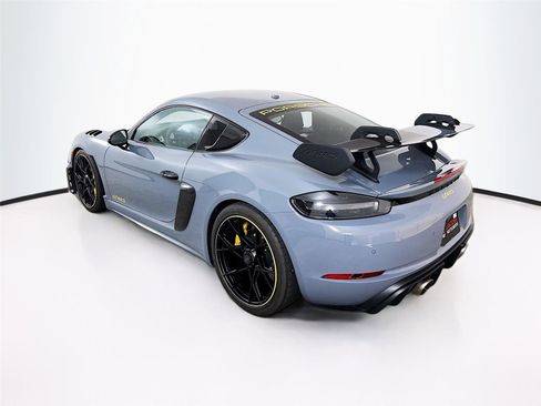 Used 2025 Porsche 718 Cayman GT4 RS w/ Weissach Package image 5