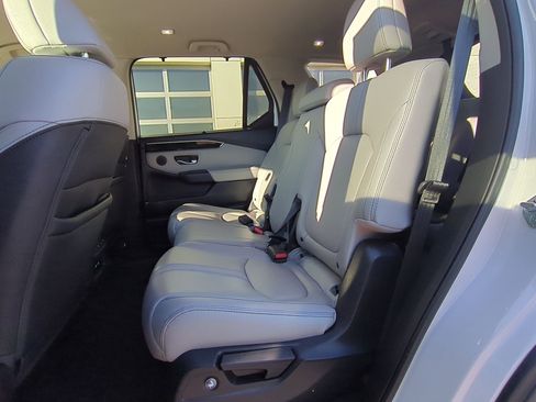 Used 2023 Honda Pilot EX-L image 30