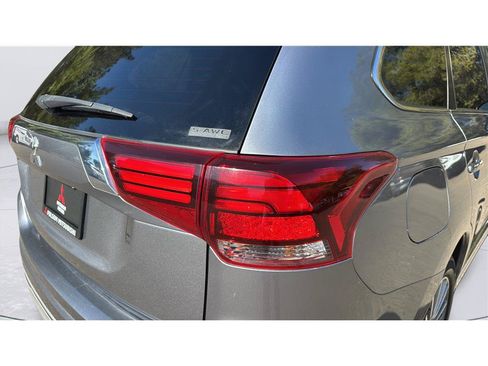 Used 2020 Mitsubishi Outlander SEL AWD/4WD image 40