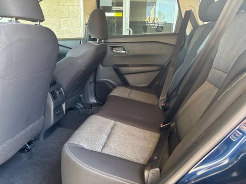 Used 2025 Nissan Rogue SV FWD image 28