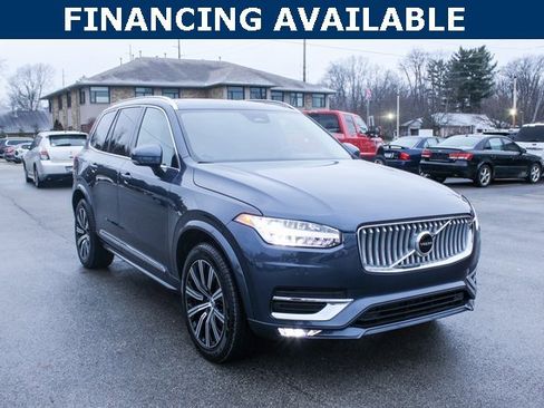 Used 2025 Volvo XC90 B5 Core image 2
