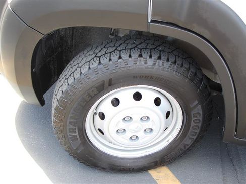 Used 2023 RAM ProMaster 2500 FWD image 19