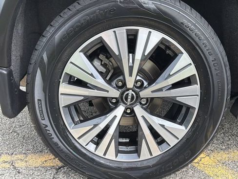 Certified 2023 Nissan Rogue SV w/ SV Premium B Package AWD/4WD image 12