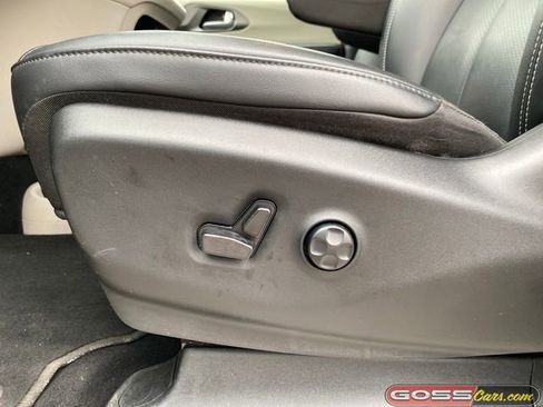 Certified 2024 Chrysler Pacifica Touring-L image 26